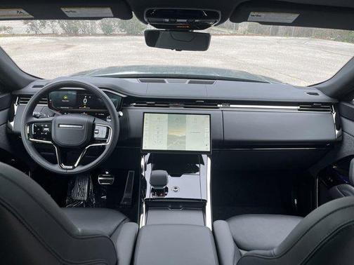 2025 Land Rover Range Rover Sport SE