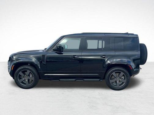 2025 Land Rover Defender 110 P400 X-Dynamic SE