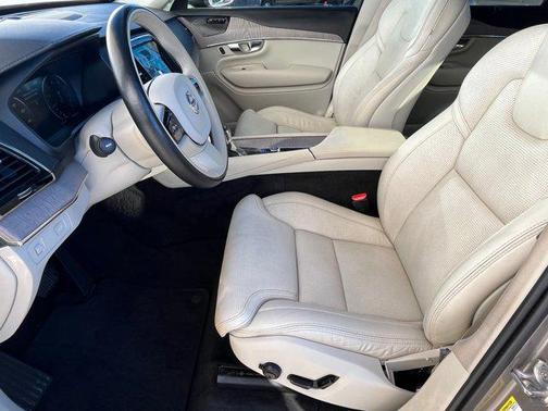 2021 Volvo XC90 T6 Inscription
