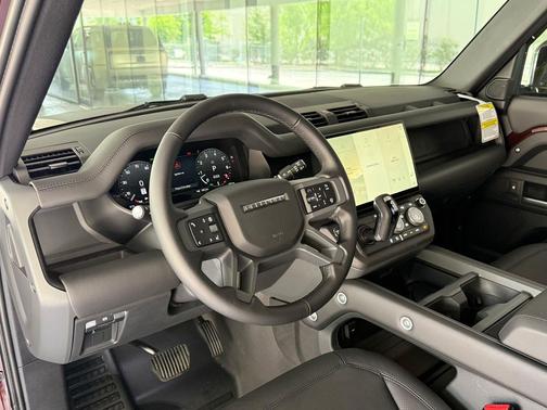 Sedona Red Metallic 2026 Land Rover Defender X-Dynamic SE