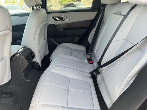 2026 Land Rover Range Rover Velar P250 SE R-Dynamic