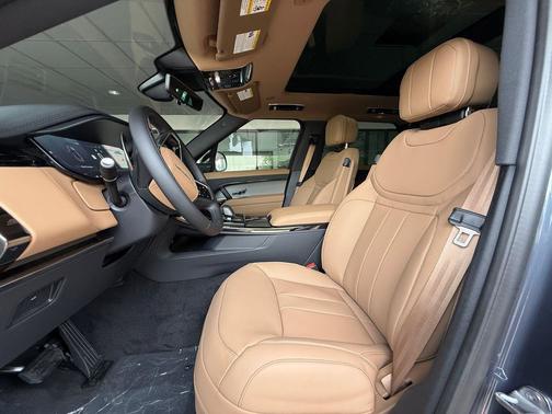 Varesine Blue Metallic 2026 Land Rover Range Rover Sport SE