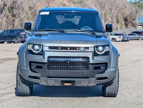 2025 Land Rover Defender P635 OCTA