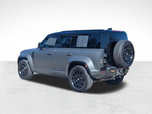 2025 Land Rover Defender P635 OCTA