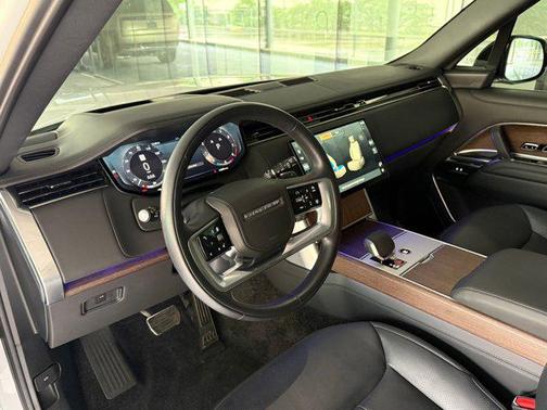 Ostuni Pearl White Metallic 2024 Land Rover Range Rover P530 SE