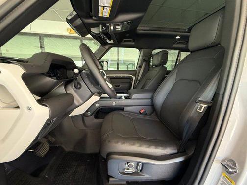 Borasco Grey Metallic 2026 Land Rover Defender P400 X-Dynamic SE