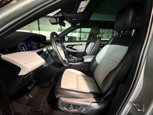 Seoul Pearl Silver Metallic 2020 Land Rover Range Rover Evoque First Edition