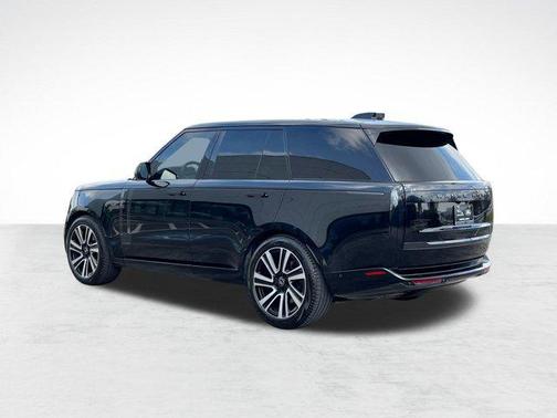 2023 Land Rover Range Rover P530 SE