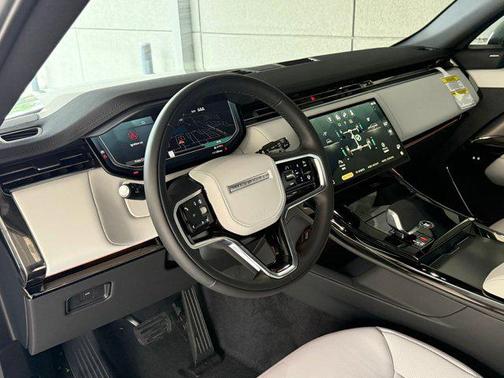 Borasco Grey Metallic 2026 Land Rover Range Rover Sport SE