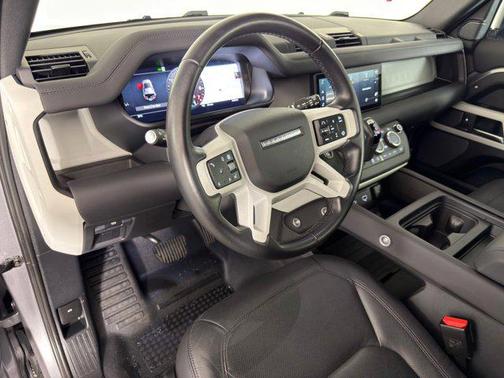 2024 Land Rover Defender 110 P300