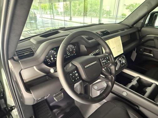 Woolstone Green 2026 Land Rover Defender P400 X