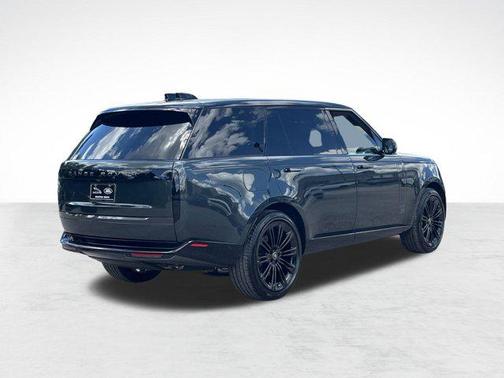2025 Land Rover Range Rover P530 Autobiography 7 Seat