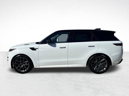 Fuji White 2026 Land Rover Range Rover Sport SE