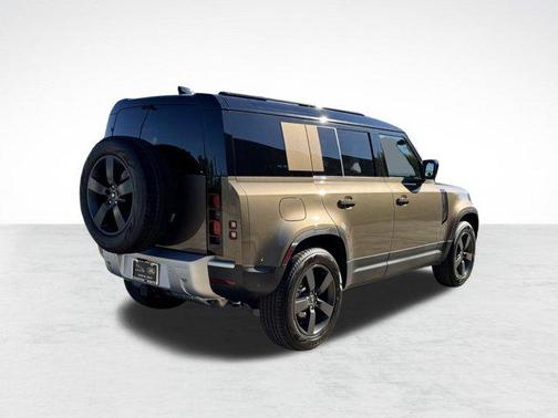 2025 Land Rover Defender 110 P300
