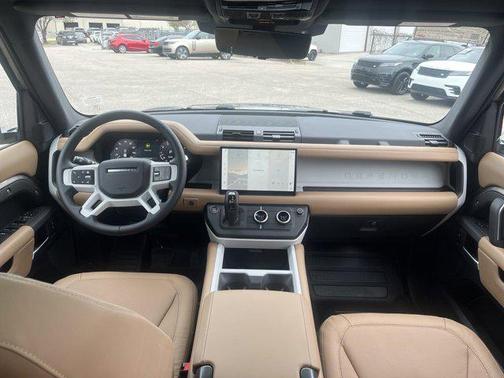2025 Land Rover Defender 110 P400 X-Dynamic SE