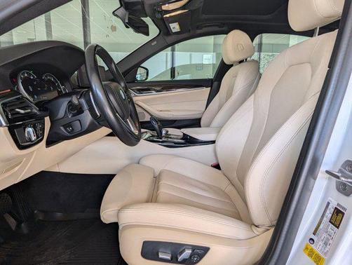 2019 BMW 530 530i