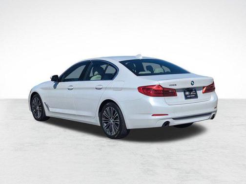 2019 BMW 530 530i