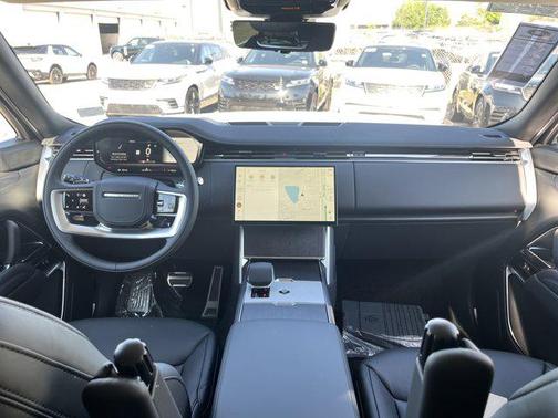 2025 Land Rover Range Rover P530 SE