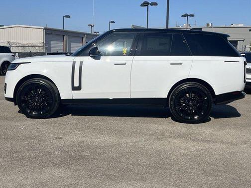 2025 Land Rover Range Rover P530 SE