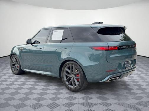 Giola Green Metallic 2023 Land Rover Range Rover Sport SE
