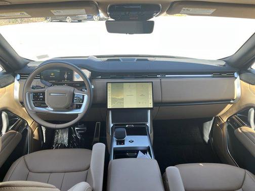 2025 Land Rover Range Rover P530 SE