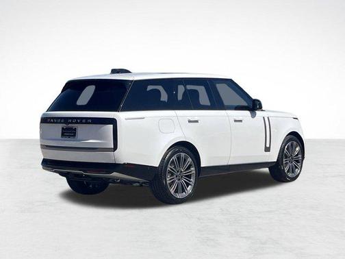 2025 Land Rover Range Rover P530 SE