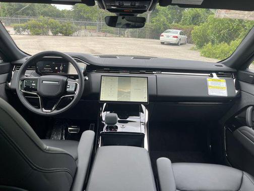 2025 Land Rover Range Rover Sport SE