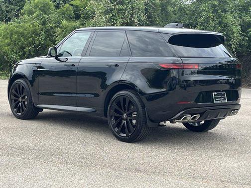 2025 Land Rover Range Rover Sport SE