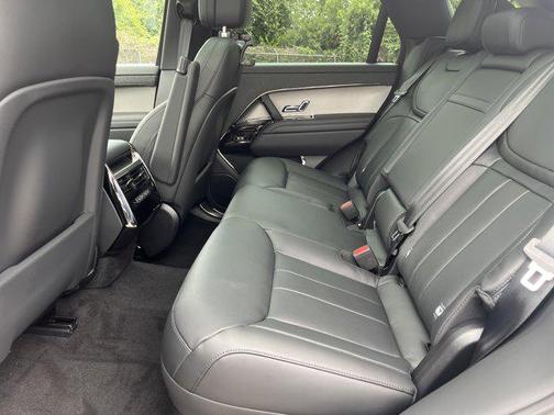 2025 Land Rover Range Rover Sport SE