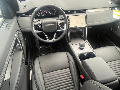 2025 Land Rover Discovery Sport Dynamic SE