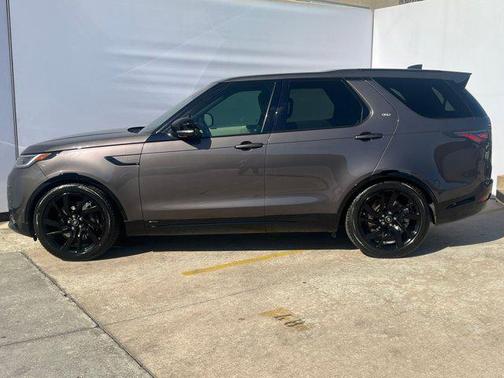 2022 Land Rover Discovery P360 S R-Dynamic