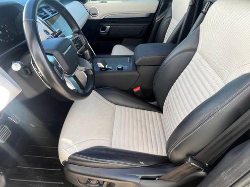 2022 Land Rover Discovery P360 S R-Dynamic