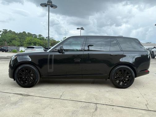 Santorini Black 2026 Land Rover Range Rover P400 SE 7 Seat