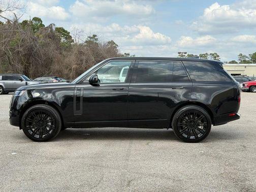 2026 Land Rover Range Rover P530 SE 7 Seat