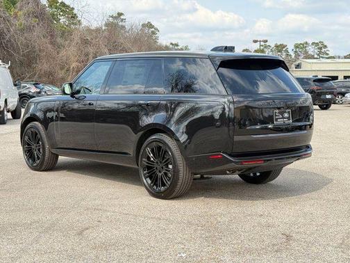 2026 Land Rover Range Rover P530 SE 7 Seat