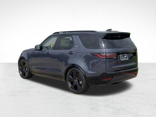 2024 Land Rover Discovery P300 Dynamic SE
