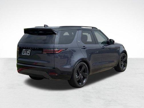 2024 Land Rover Discovery P300 Dynamic SE