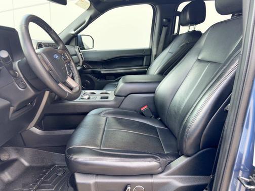 Blue Metallic 2019 Ford Expedition XLT