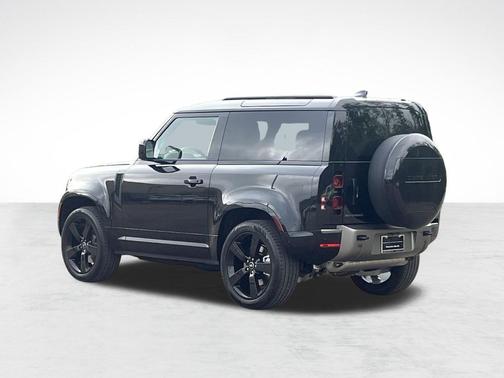 Santorini Black Metallic 2025 Land Rover Defender 90 P400 X-Dynamic SE