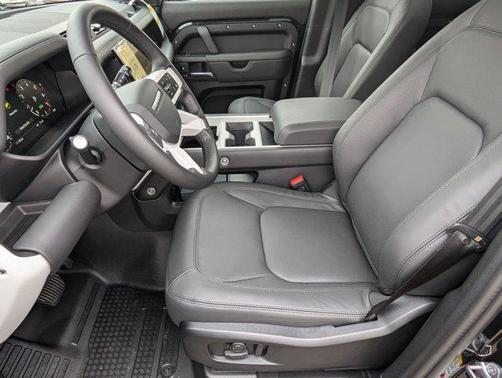 2026 Land Rover Defender P400 X-Dynamic SE