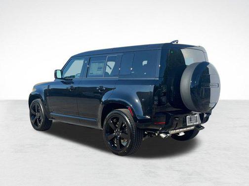 2026 Land Rover Defender 110 V8