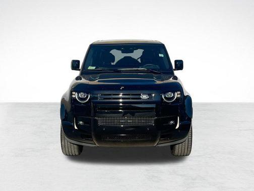 2026 Land Rover Defender 110 V8