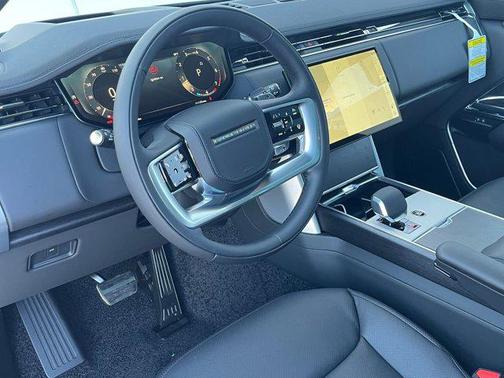 2026 Land Rover Range Rover P400 SE