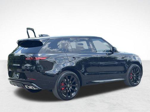 2025 Land Rover Range Rover Sport SE