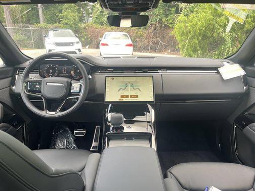 2025 Land Rover Range Rover Sport SE