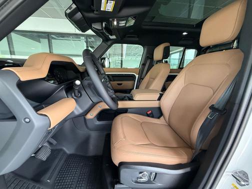 Fuji White 2026 Land Rover Defender P300 S