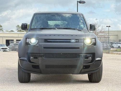 2026 Land Rover Defender P400 X