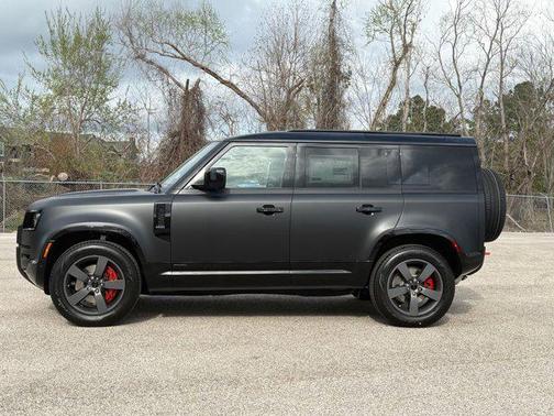 2026 Land Rover Defender P400 X