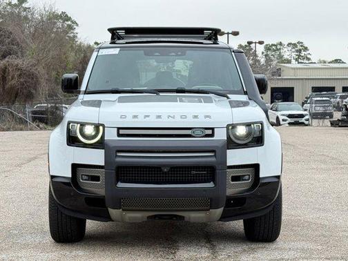 2023 Land Rover Defender 110 X-Dynamic SE