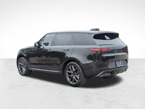 Santorini Black Metallic 2026 Land Rover Range Rover Sport SE